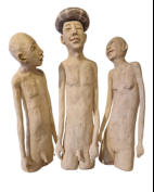 1100 �  - Vrouwtje met 2 mannekes / hg 40 - br 33 cm