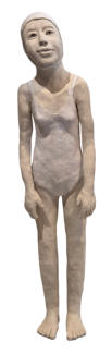 850 �  - Staande vrouw in badpak / hg 53- br 10 cm
